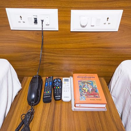 Hotel Amritara Ramila Kutir Ayodhya Esterno foto