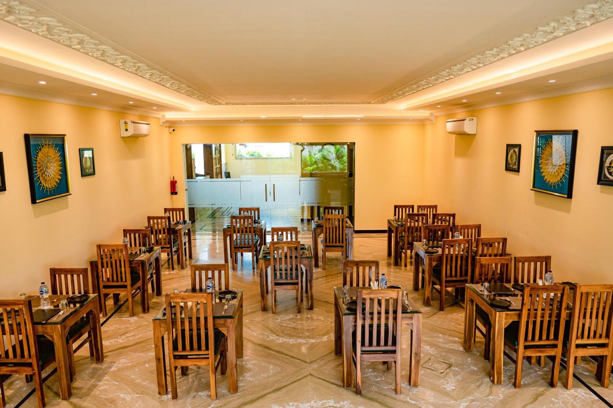 Hotel Amritara Ramila Kutir Ayodhya Esterno foto