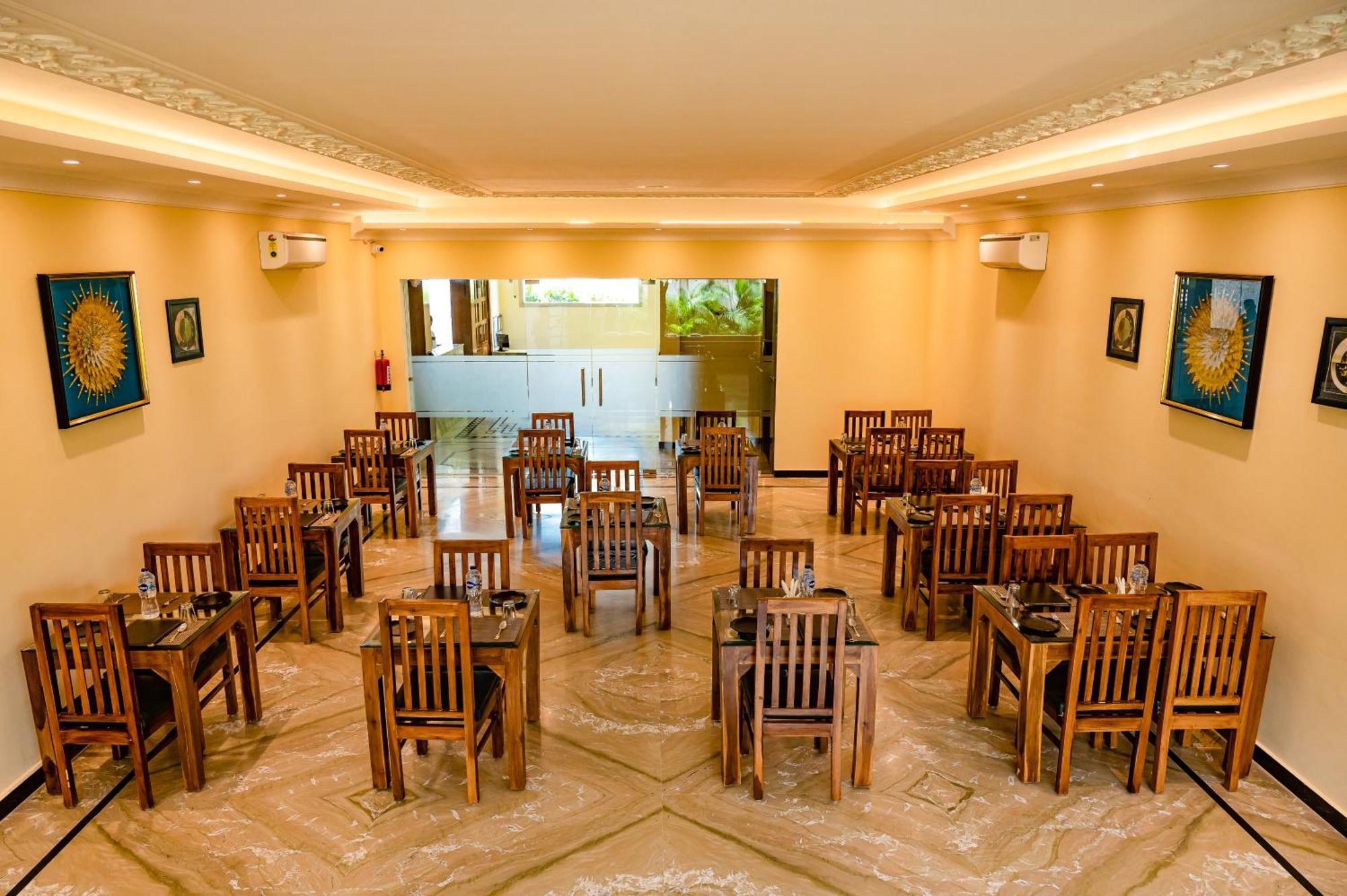 Hotel Amritara Ramila Kutir Ayodhya Esterno foto