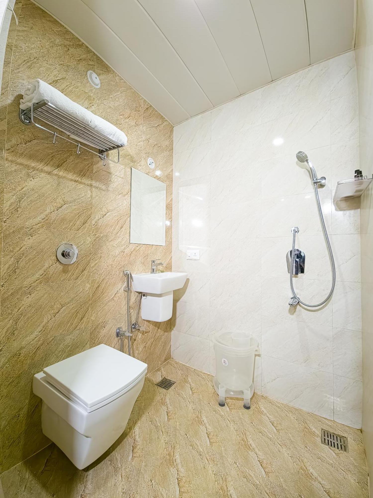 Hotel Amritara Ramila Kutir Ayodhya Esterno foto